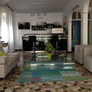 https://hotel-perugini.emilia-romagnahotels.net